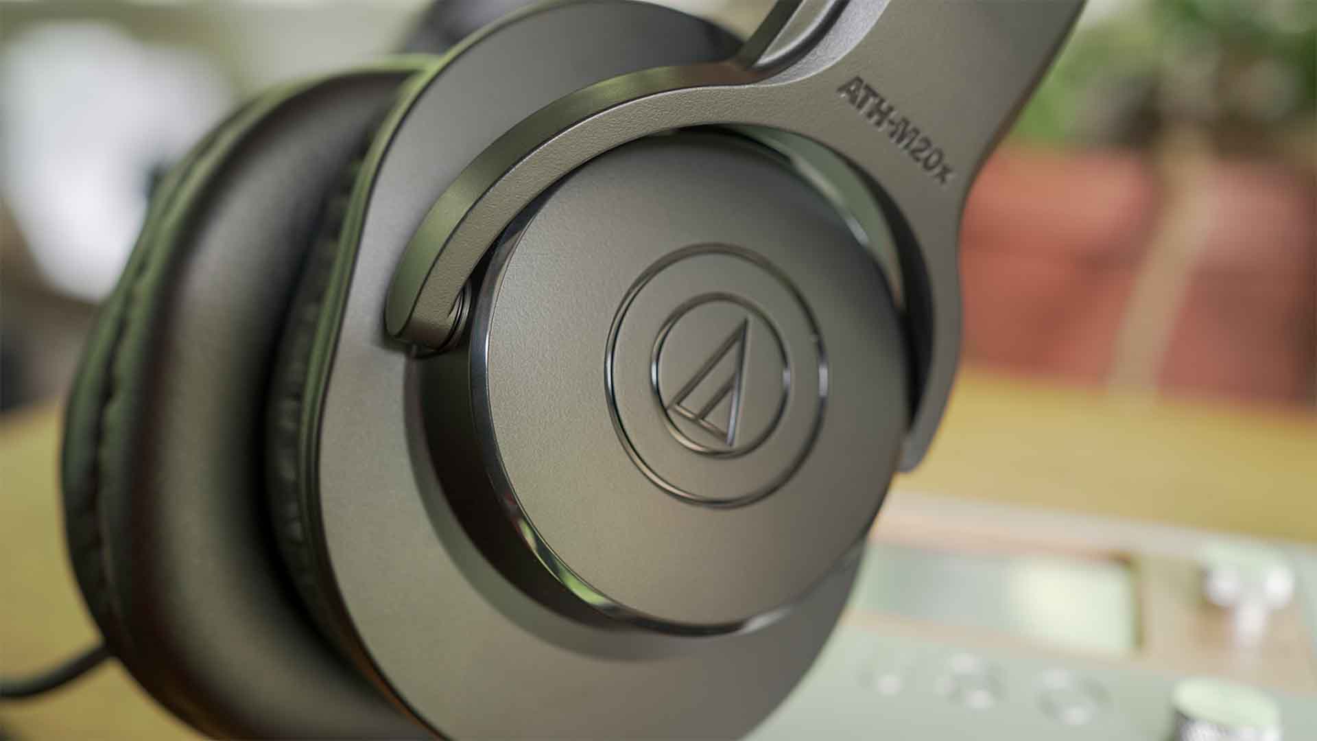 HUSO headphones